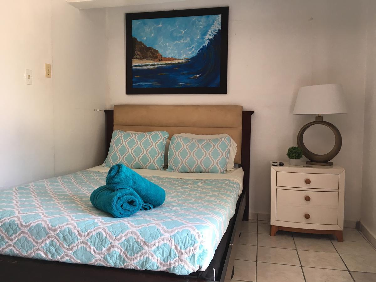 Coastal Express Inn & Suites #1 At 681 Ocean Drive Islote Bilik gambar